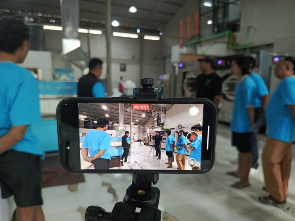 Dash Fossa Training Day 12 Sept 2025 - tim building